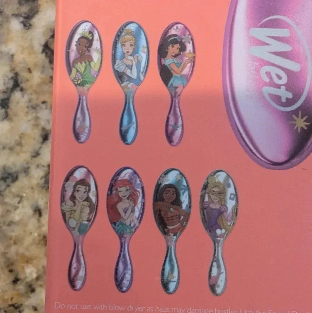 ⭐2/$25⭐Wet Brush Original Detangler Brush Jasmine, Disney Princess limited ed - Picture 6 of 7